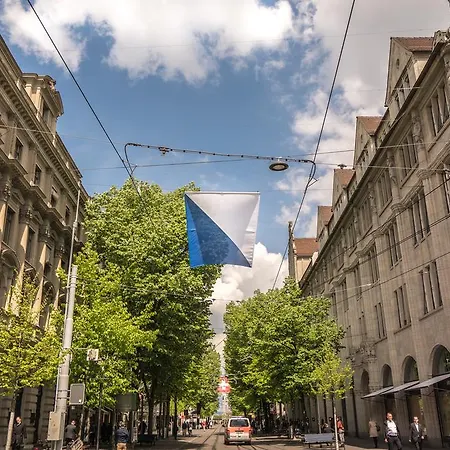 Apartment Loewenplatz Near Station By Airhome