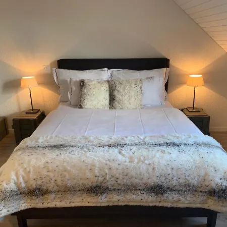 Loewenplatz Near Station By Airhome * Curych