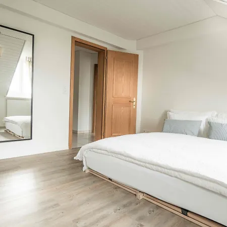 Loewenplatz Near Station By Airhome Apartmán *