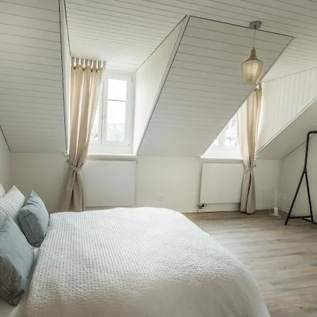 Loewenplatz Near Station By Airhome * Zurich