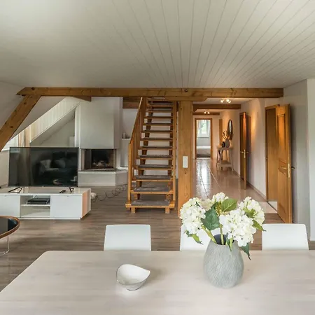 Loewenplatz Near Station By Airhome Appartement *