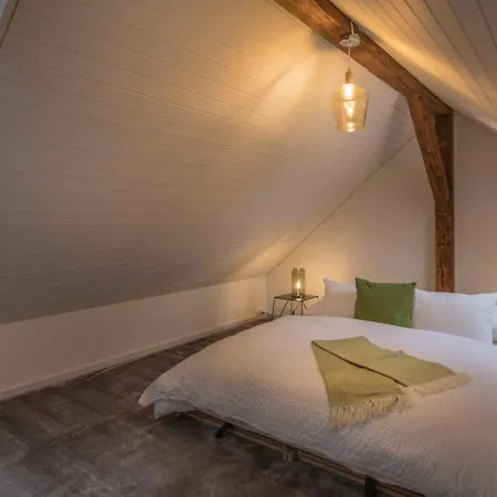 Loewenplatz Near Station By Airhome Zurich