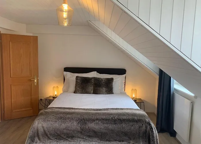 لوفينبلاتز بالقرب من ستيشين باي إيرهوم شقة *