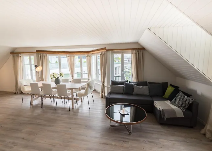 لوفينبلاتز بالقرب من ستيشين باي إيرهوم شقة زيورخ