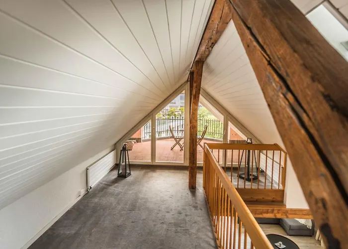 شقة لوفينبلاتز بالقرب من ستيشين باي إيرهوم *