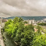 Apartman Loewenplatz Near Station By Airhome *