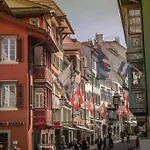 Loewenplatz Near Station By Airhome