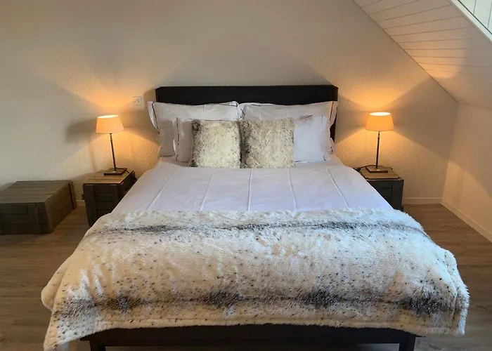 Löwenplatz Near Station By Airhome * Zürich