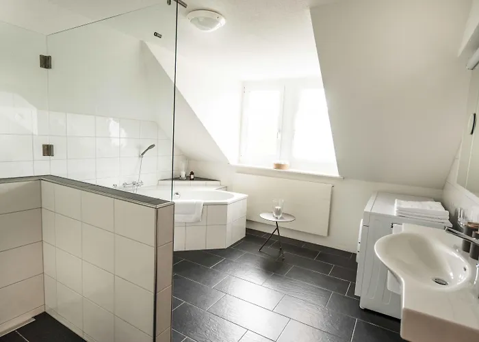 Löwenplatz Near Station By Airhome * Zürich